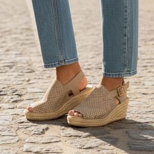 Liz Claiborne Beige Perforated Espadrille Wedge Sandals
